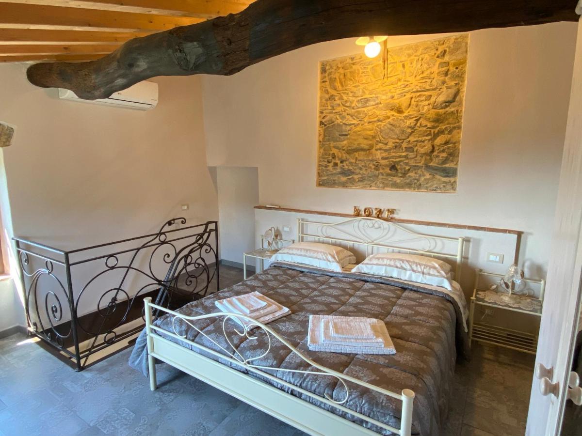 Casa Dell'Angelo Apartment Кастелнуово Магра Екстериор снимка