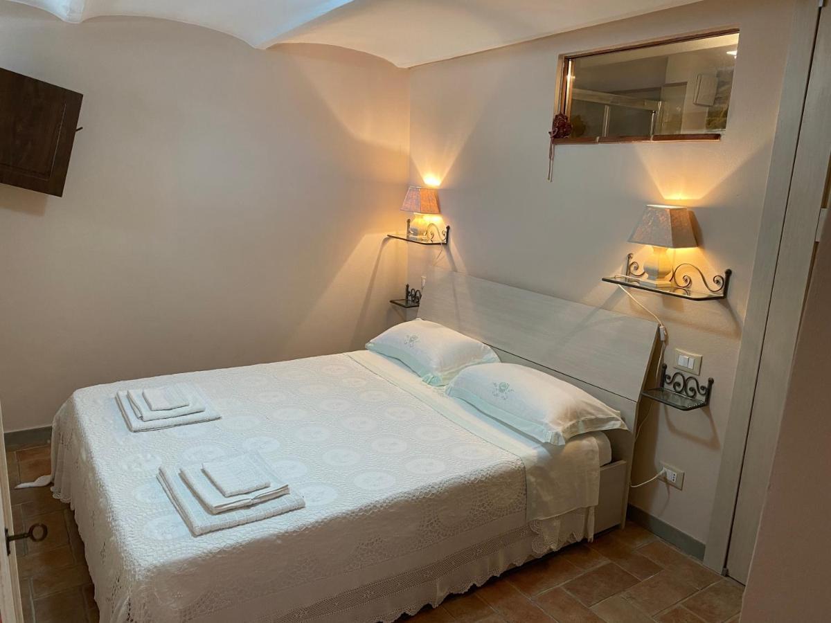 Casa Dell'Angelo Apartment Кастелнуово Магра Екстериор снимка