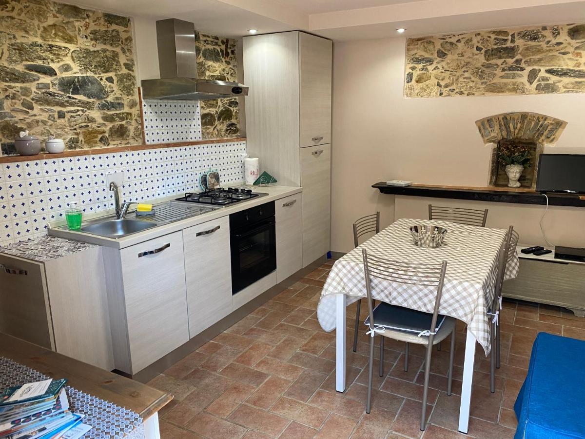 Casa Dell'Angelo Apartment Кастелнуово Магра Екстериор снимка
