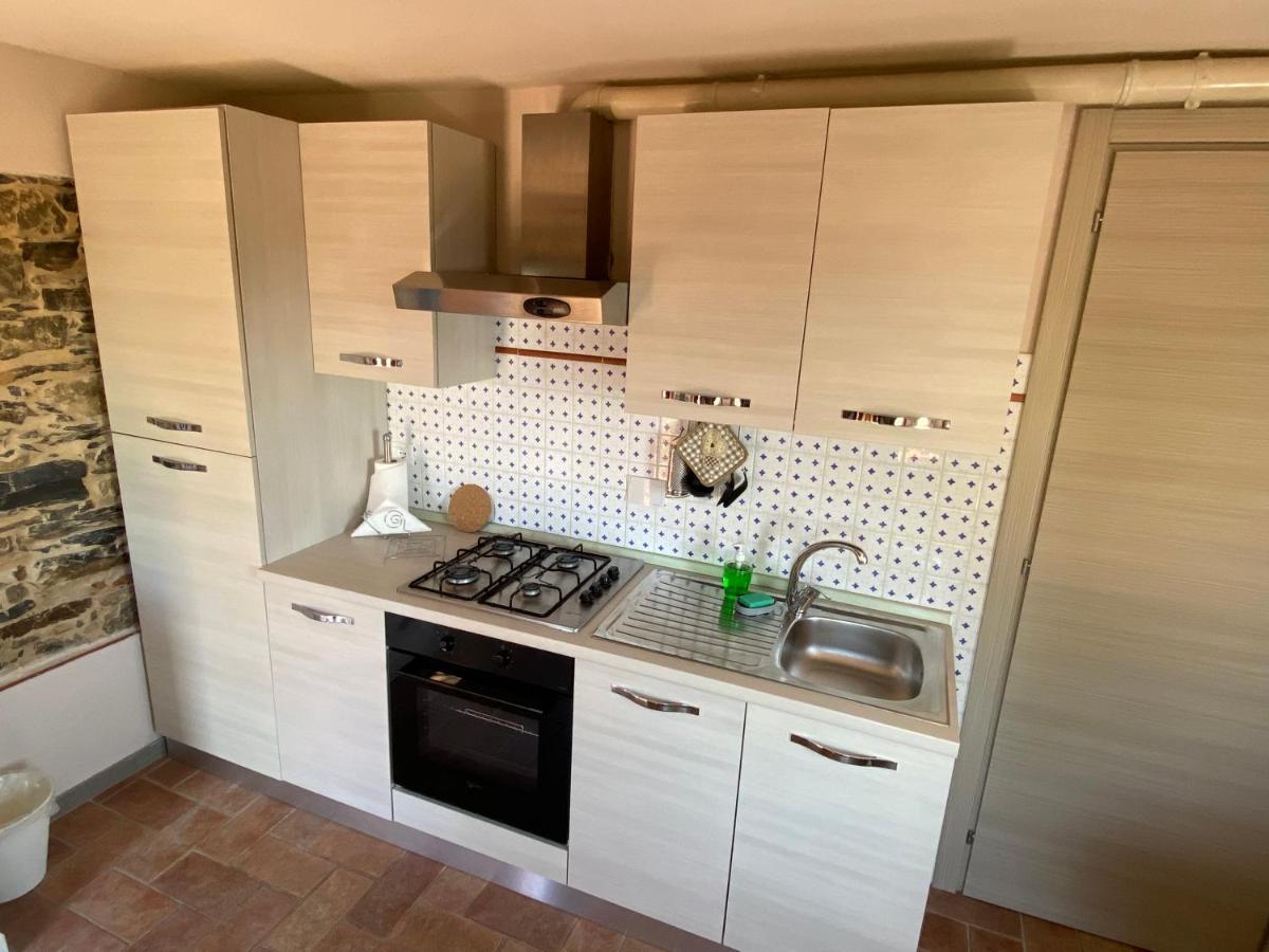 Casa Dell'Angelo Apartment Кастелнуово Магра Екстериор снимка