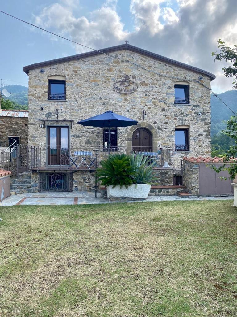 Casa Dell'Angelo Apartment Кастелнуово Магра Екстериор снимка