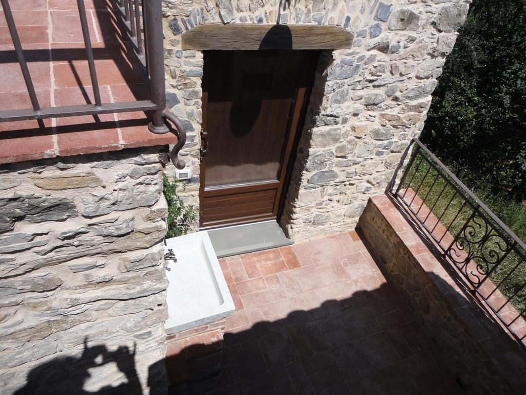 Casa Dell'Angelo Apartment Кастелнуово Магра Екстериор снимка