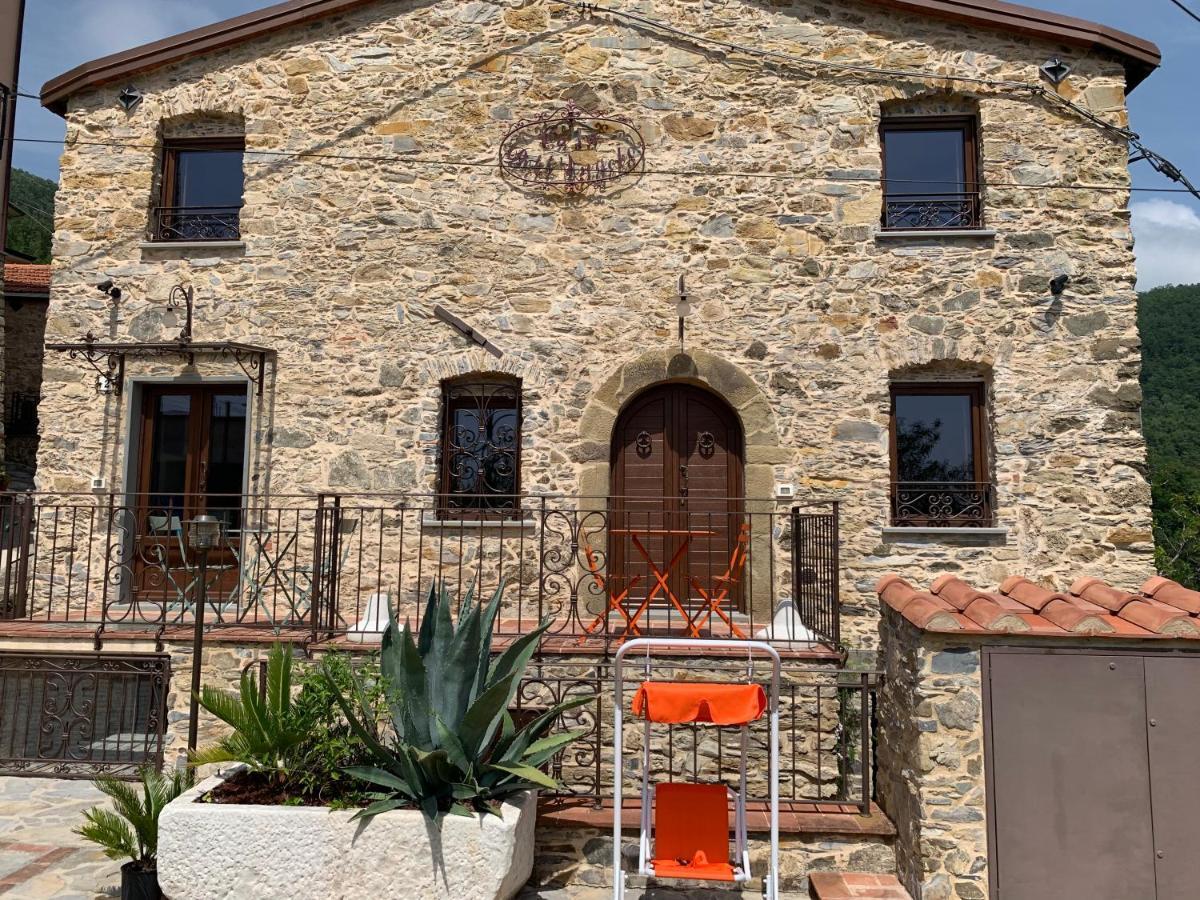 Casa Dell'Angelo Apartment Кастелнуово Магра Екстериор снимка